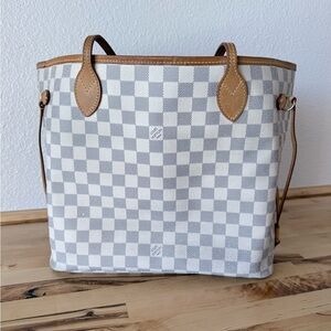 Louis Vuitton Neverfull MM Tote Damier Azur